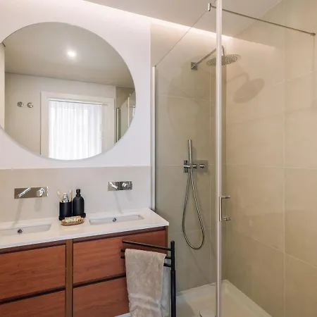 Carvalhal - 2 Bedrooms And Pool In Avenidas Novas Apartmán *