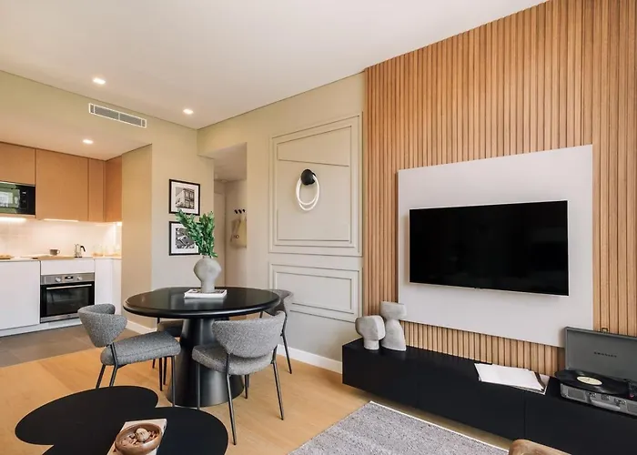 Carvalhal - 2 Bedrooms And Pool In Avenidas Novas * 리스본